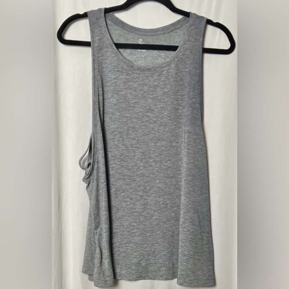 Gap Fit Breathe Air Criss-Cross Muscle Tank Size XL - Picture 2 of 8